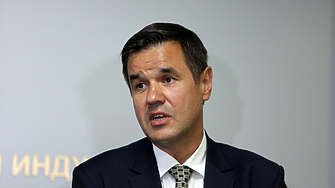 Масло от една марка в една и съща търговска верига