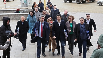 Предизборното обединение между ПП и ДБ е факт и то