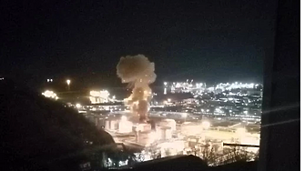 Два взрива и пожар в нефтобаза на компанията Роснефт в