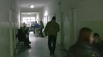 Майка на 9 месечно бебе плати 7 80 лв такса записване на