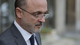 България взема позиция за прекратяване на договора с Пфайзер Бионтех за