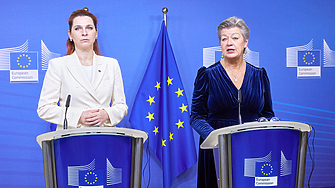 Виждаме как Москва заинтересовани групи и олигарси бегълци заедно полагат