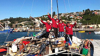 Украински моряци спасиха екипажа на руския тримаран яхта с три