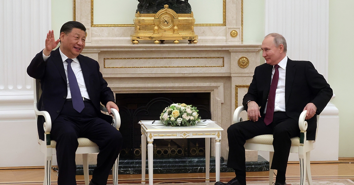 Китайският лидер Си Цзинпин вчера пристигна в Москва на тридневно