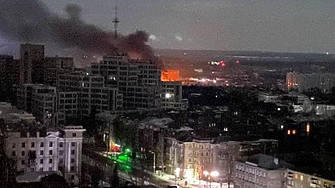 Анна Гин е журналистка и писателка живее в украинския град Харкив