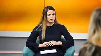 Нахалница нищожество боклук мръсен вън боклук вън мърша Как не