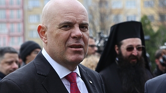 Тези които би трябвало да поемат отговорност през последните две