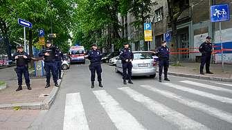 Най малко осем ученици и един охранител бяха убити днес след стрелба