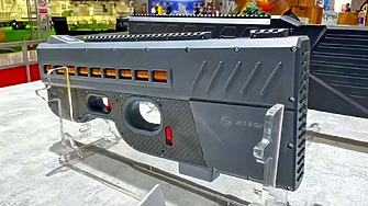 Електромагнитни пушки и пистолети има в почти всяка футуристична компютърна игра