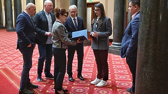 Преговорите между ГЕРБ СДС и ПП ДБ дадоха резултат в първия работен