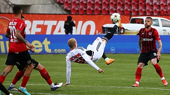 ЦСКА 1948 взе добър аванс в първия полуфинал за Купата