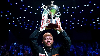 Белгиецът Лука Бресел е новият световен шампион по снукър след