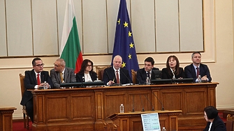 Българският парламент си избра председател след най дългото си заседание Политическата