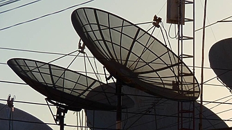 Върху сградата на посолството на Русия в Брюксел са разположени