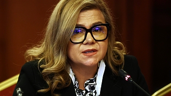 След три неуспешни гласувания Соня Момчилова все пак бе преизбрана