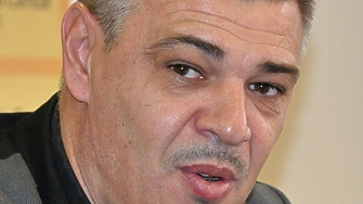 Популярният сръбски футболист от близкото минало Саво Милошевич ще бъде