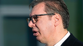 Сръбският президент Александър Вучич постави армията на страната в пълна