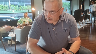 Михаил Борисович Ходорковски е роден през 1963 г в Москва