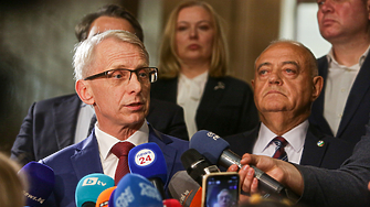 Президентът Радев де юре бе на крачка от деяние за импийчмънт с поведението