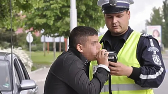 Над половината българи 58 считат че алкохолът в