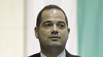 Аз лично това което знам е че Ангел Христов е