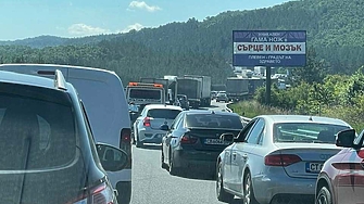 Шесткилометрова тапа на магистрала Тракия се е образувала заради ремонт