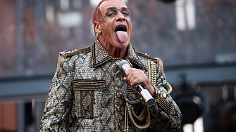 Прокуратурата в Берлин е започнала разследване срещу фронтмена на Рамщайн