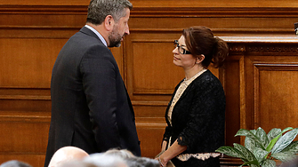 Парламентарната група на ГЕРБ няма да подкрепи промени в Конституцията