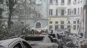 Четирима души бяха убити при руска ракетна атака тази нощ