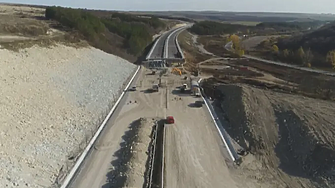 Движението в посока Варна от пътен възел Буховци до пътен