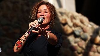 Софийската районна прокуратура привлече към наказателна отговорност поппевицата Белослава за