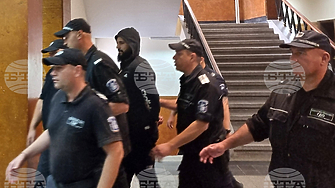 Политическият театър излезе в лятна ваканция и какво остана след