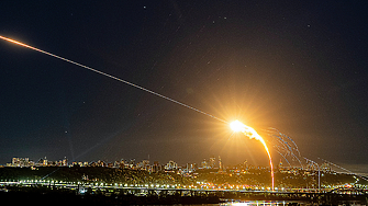 Най малко девет души сред които две деца са били ранени