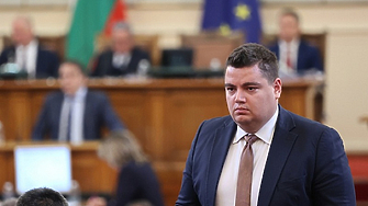 Правната комисия на парламента заседава извънредно днес от 11 00 часа