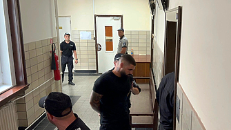 Защитниците на обвинения за нападението и изтезанията над 18 годишната Дебора