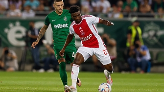 Аякс набързо приключи Лудогорец в спора между двата тима в