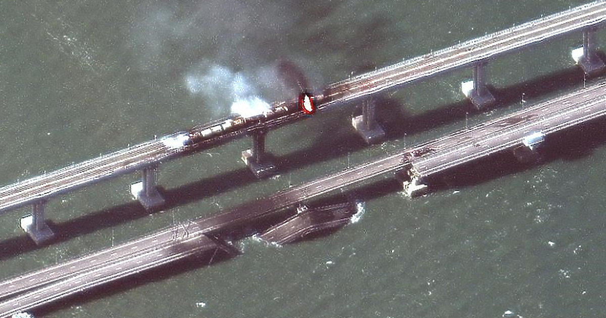 По време на първата специална операция за взривяване на моста