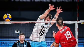 Националите ни по волейбол отстъпиха с 0 3 гейма 25 27 21 25