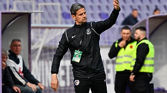 В изминалия уикенд падна поредна треньорска глава в Първа лига