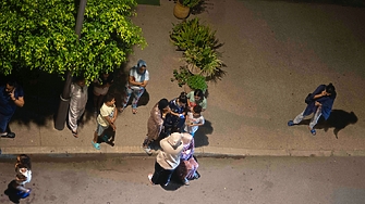 Най малко 296 са жертвите и 153 са ранените в резултат