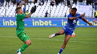 Левски мина през Славия 2 0 на ст Александър Шаламанов