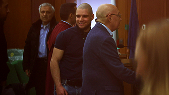 Срещу печалноизвестния Васил Михайлов син но доскорошния зам окръжен