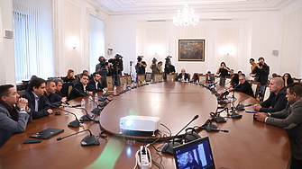 Фарс Така накратко може да се опише днешното заседание на Временната комисия