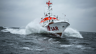 Два товарни кораба се сблъскаха рано тази сутрин близо до