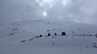 Синоптиците очакват студ и сняг през почивните дни А планинските