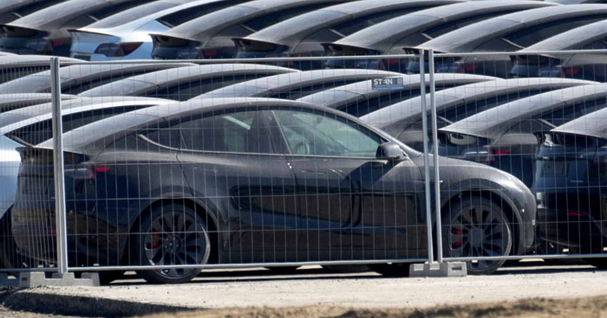Тесла (Tesla) е завела съдебен иск срещу държавната Шведска транспортна