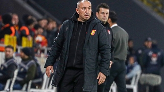 Станимир Стоилов и Ивайло Петев записаха победи с отборите на