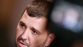 Едно правителство и добре да живее рано или късно изскача