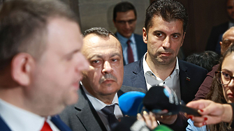 Парадоксите на България: Пеевски става част от партньорите на управляващите