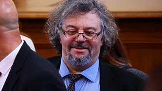 Краят на една година и началото на следващата винаги е